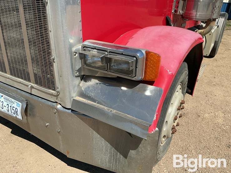 1996-peterbilt-379-image-9