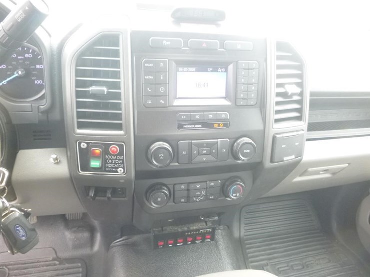2022-ford-f450-image-21