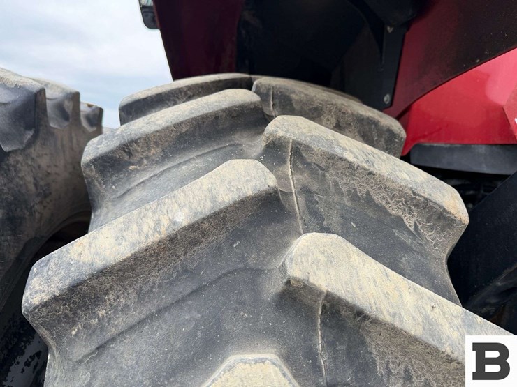 2018-case-ih-magnum-310-image-37
