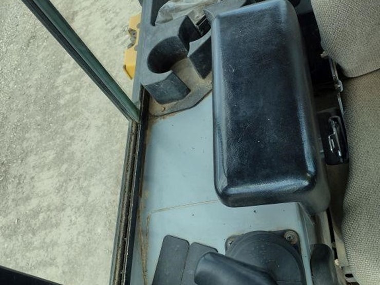 2003-deere-650h-lt-image-10