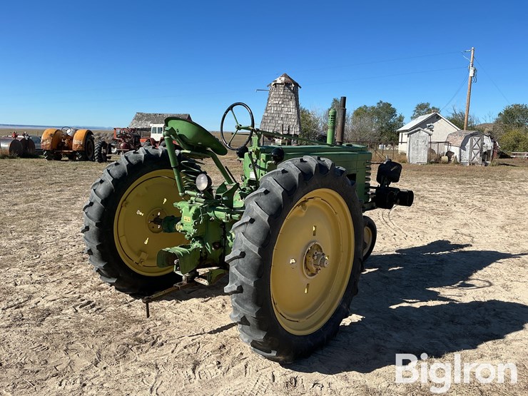 john-deere-b-image-5