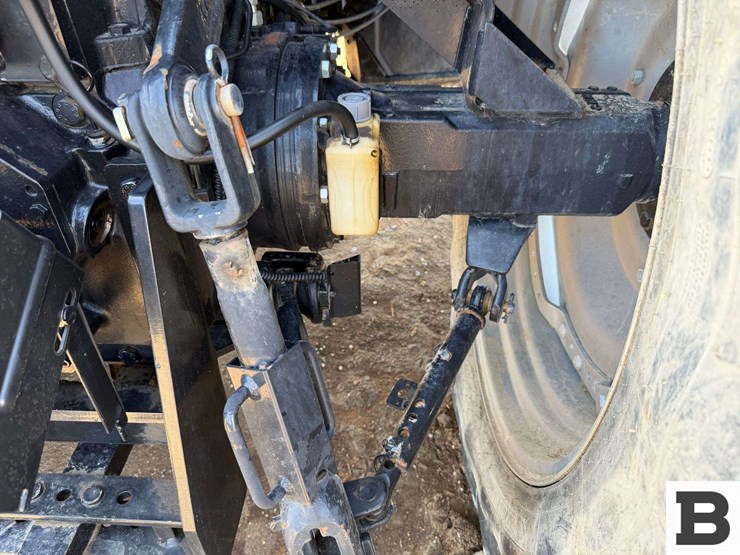 case-ih-farmall-105u-image-45