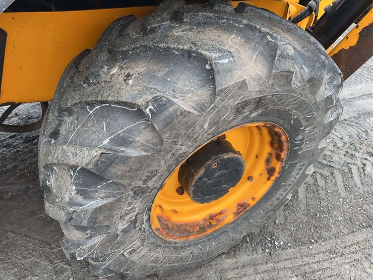 2010-jcb-3cx-image-11