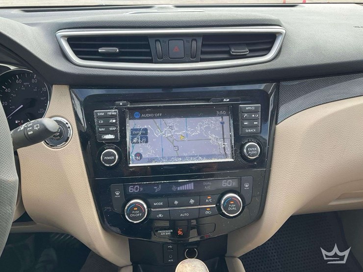 2015-nissan-rogue-image-16