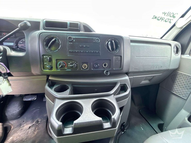 2011-ford-e250-image-16