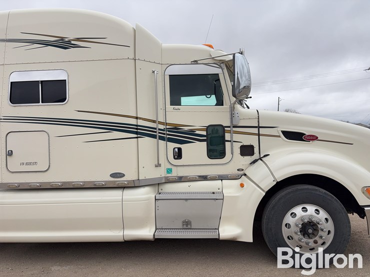 2011-peterbilt-386-image-14