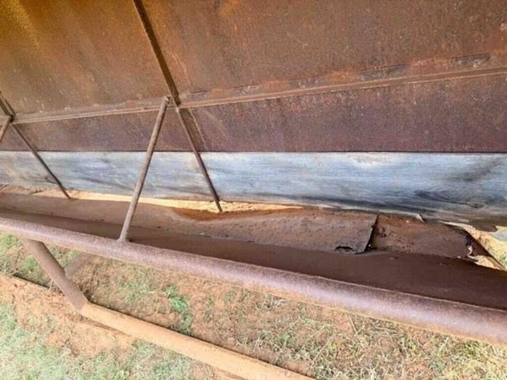 12’x7’-steel-self-feeder-image-2
