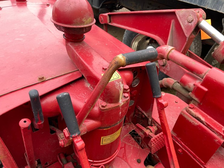 #4087-•-international-antique-dozer-image-32