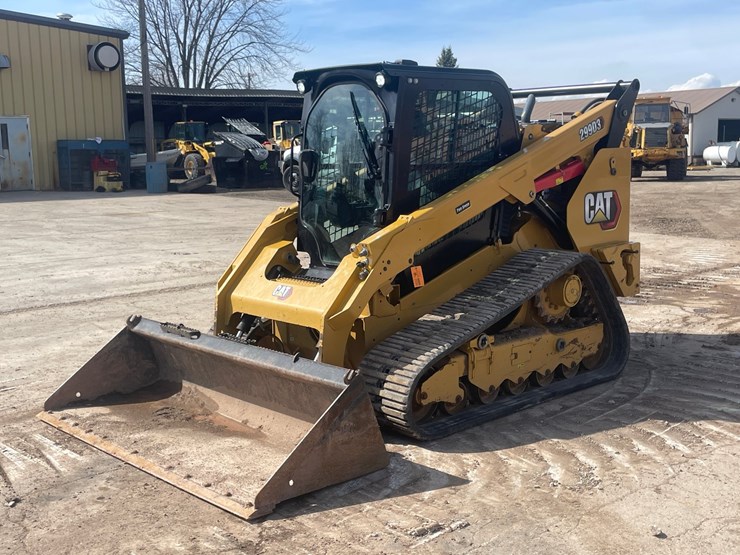 #4052-•-2021-cat-rubber-track-skid-steer-image-1