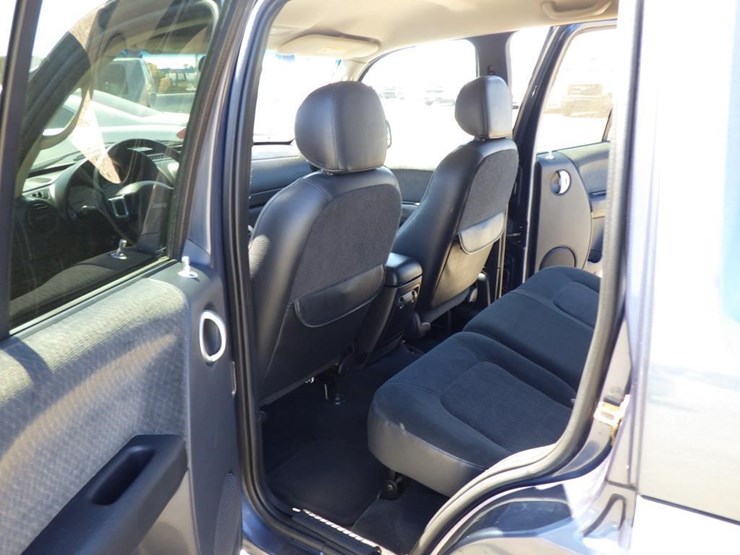 2002-jeep-liberty-image-7