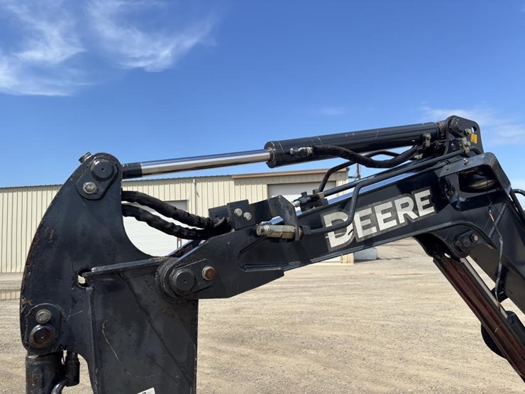 2006-deere-27d-image-17