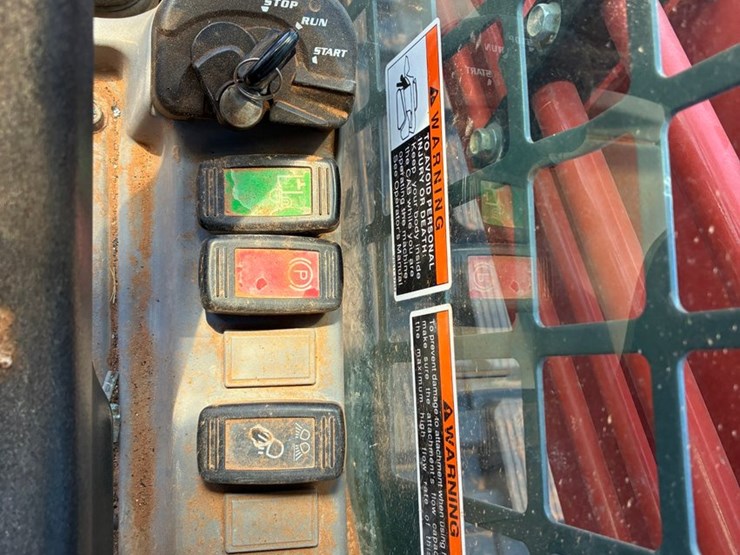 kubota-svl97-2-image-12