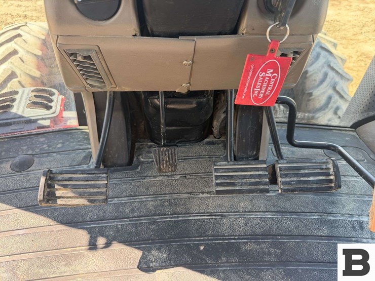 2015-case-ih-magnum-310-image-103