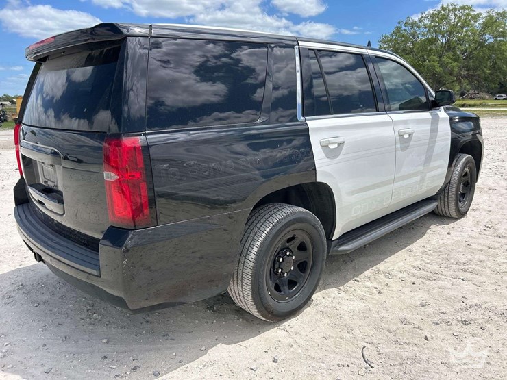 2019-chevrolet-tahoe-image-3