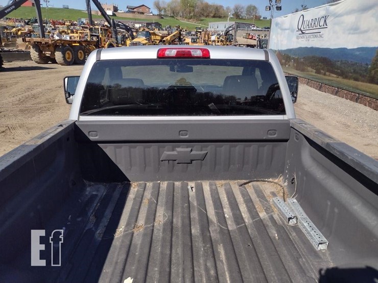 2016-chevrolet-2500hd-image-26