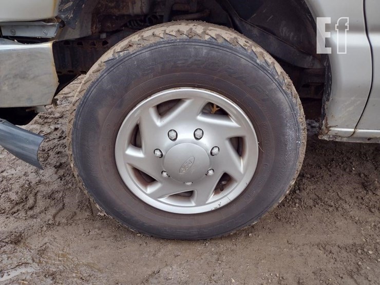2012-ford-e250-image-17
