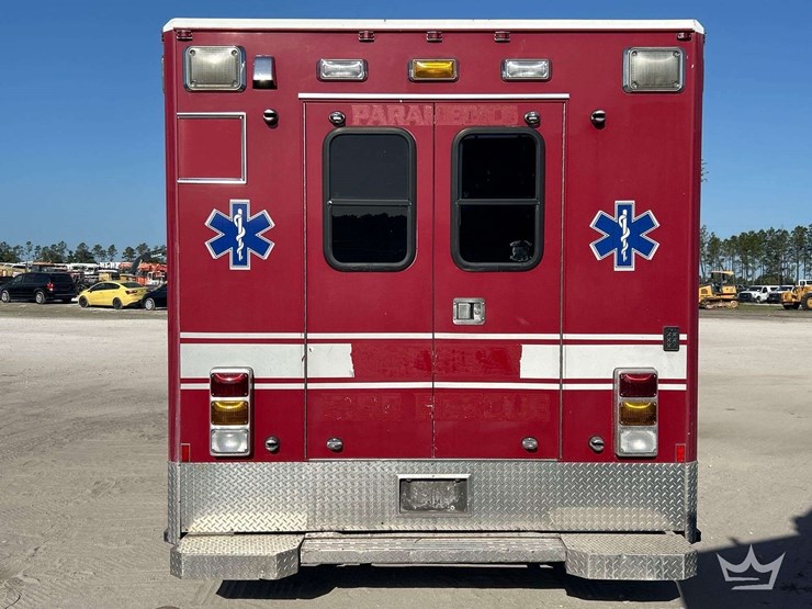 2005-freightliner-fld120-image-42