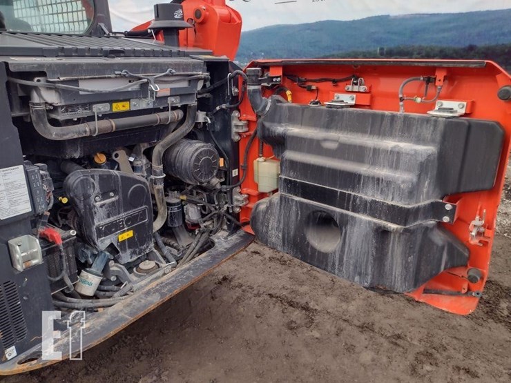 2023-kubota-svl75-3-image-36