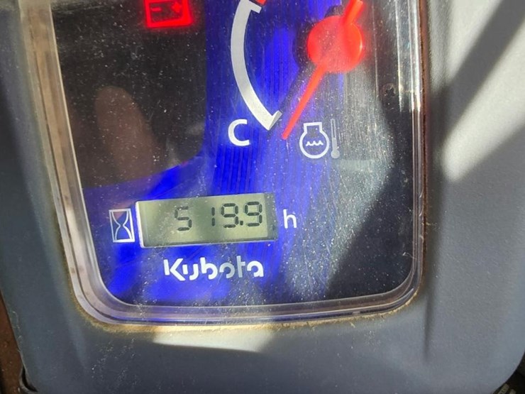 2017-kubota-ssv65-image-19
