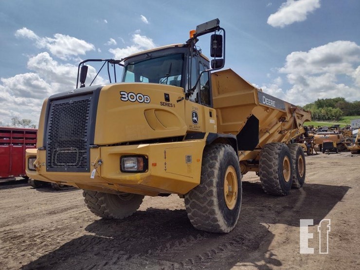 deere-300d-image-41