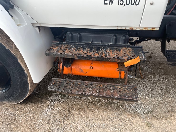 #4020-•-2004-international-truck-with-tree-spade-(has-wi-title)-image-45
