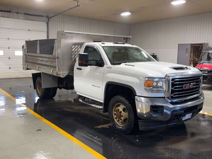 2018-gmc-sierra-3500hd-image-7