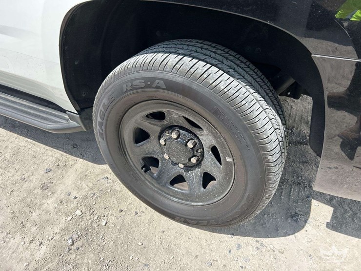 2019-chevrolet-tahoe-image-27
