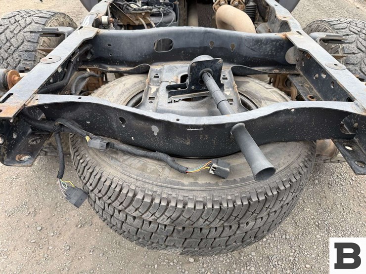 2011-ford-f350-image-22