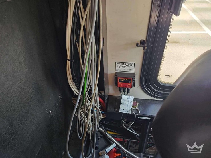 2012-gillig-low-floor-image-41