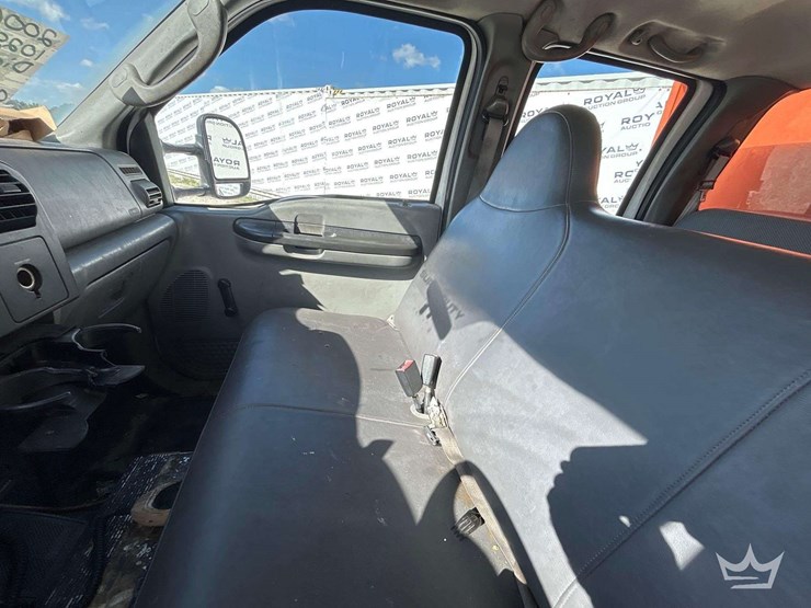 2006-ford-f450-image-23