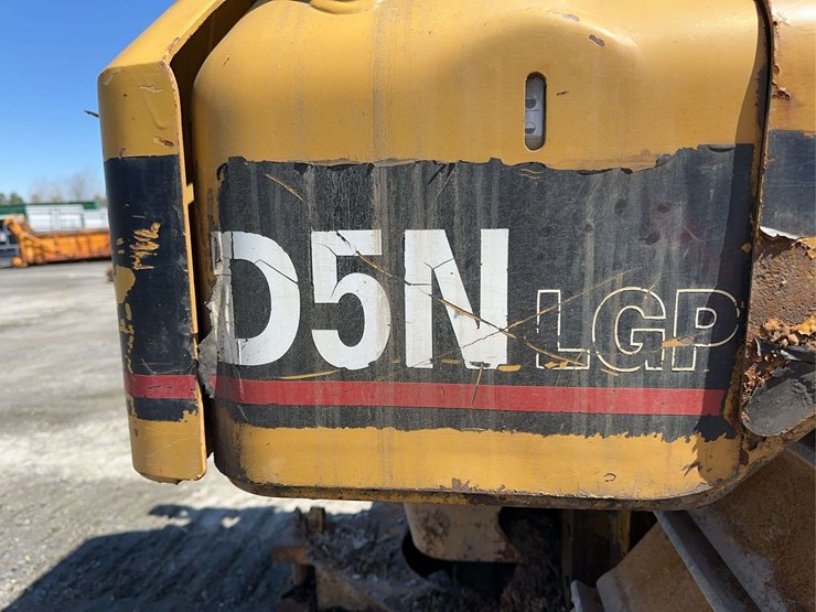 caterpillar-d5n-lgp-image-17