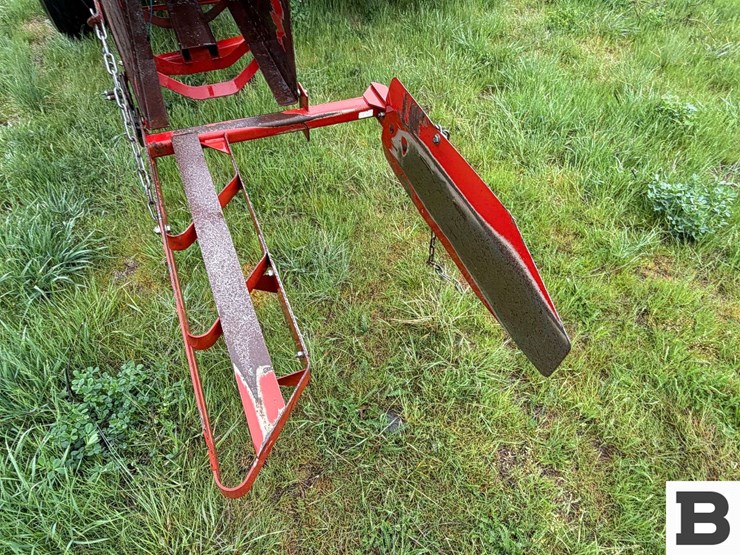 new-holland-580-image-18