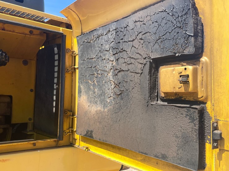 #4007-•-1998-komatsu-400lc-6-excavator-image-49