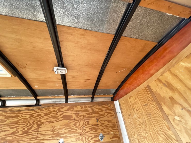 #4040-•-haulmark-enclosed-trailer-image-33