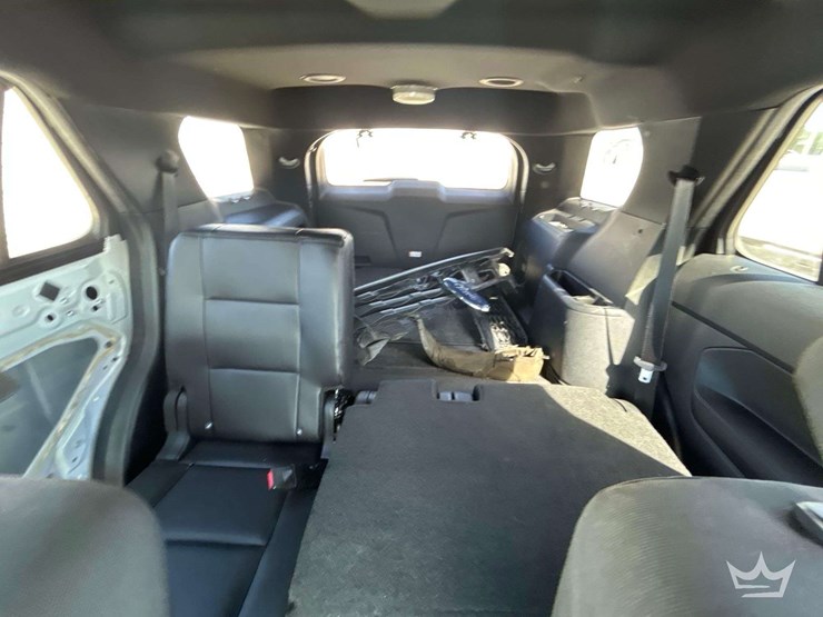 2018-ford-explorer-image-14