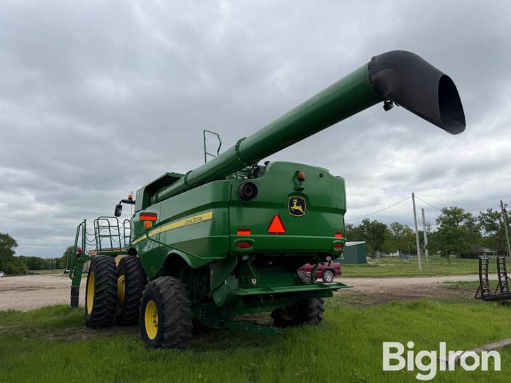 2015-john-deere-s670-image-7