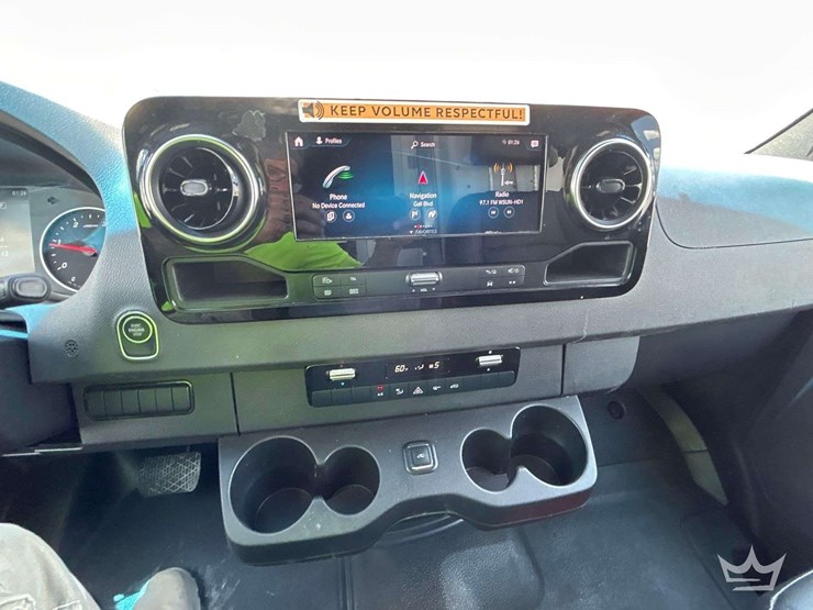2021-mercedes-benz-sprinter-4500-image-17