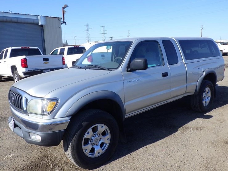 2002-toyota-tacoma-image-1