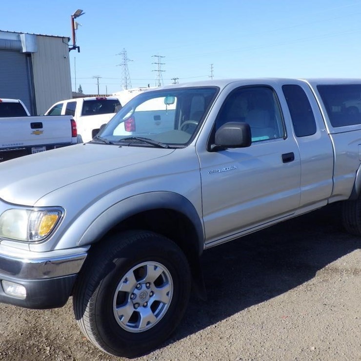2002 TOYOTA TACOMA