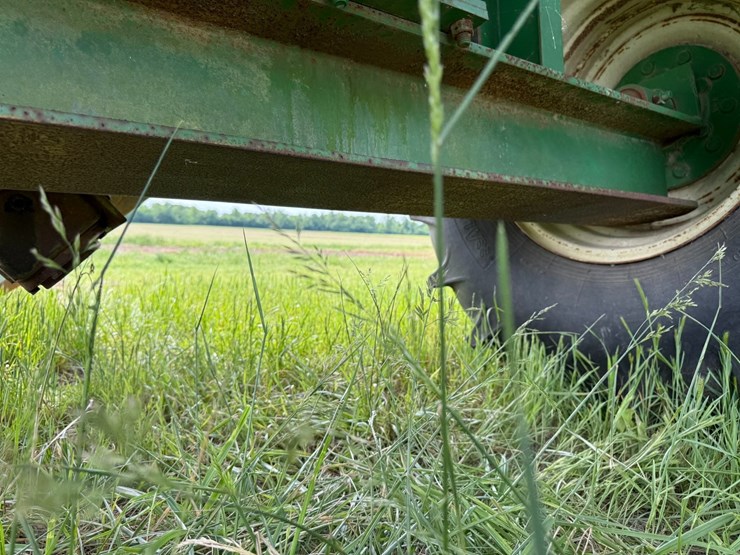 #45624-•-sukup-giant-grain-cart-image-12