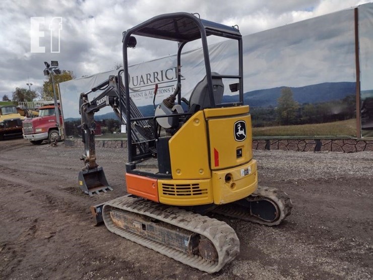 2022-deere-26g-image-49