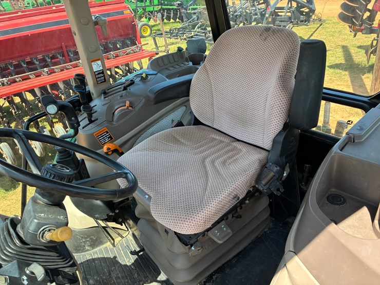 2017-john-deere-6120e-image-15