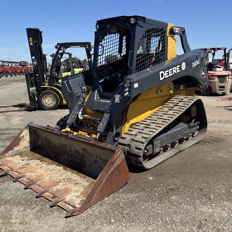 DEERE 333G
