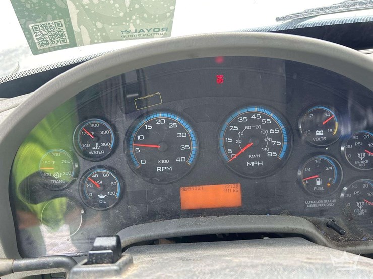 2013-international-durastar-4300-image-11