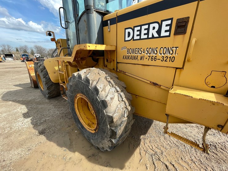 2000-deere-544h-image-19