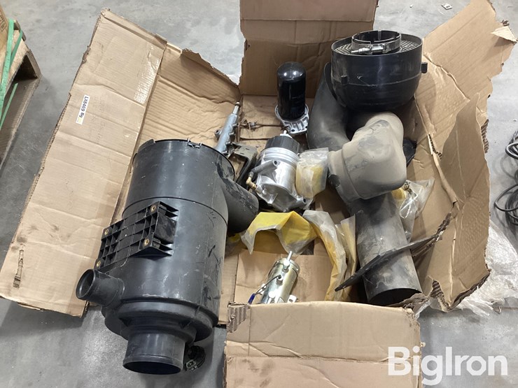 deere-326e-image-8