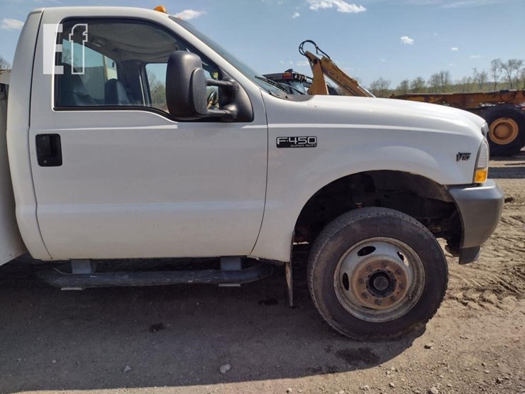 2005-ford-f450-image-25
