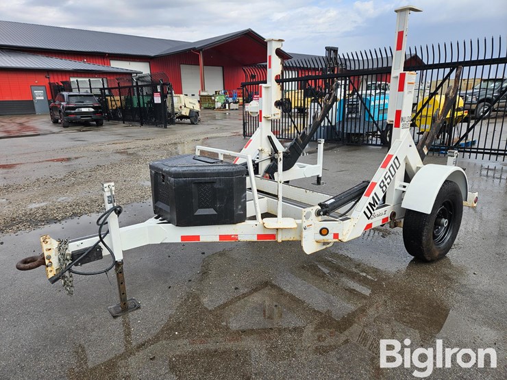 2021-massey-ferguson-730-image-1