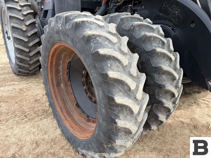 2018-case-ih-magnum-310-image-61