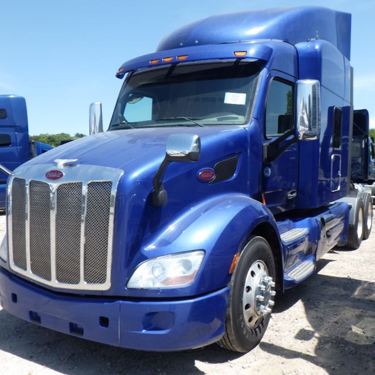2021 PETERBILT 579